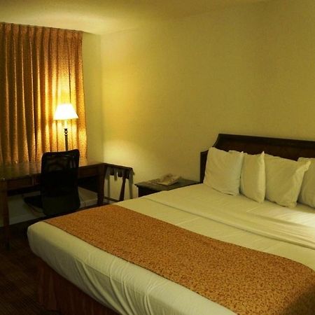 Waterford Inn Bagian luar foto