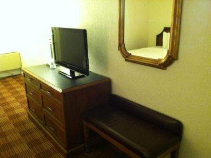 Waterford Inn Bagian luar foto